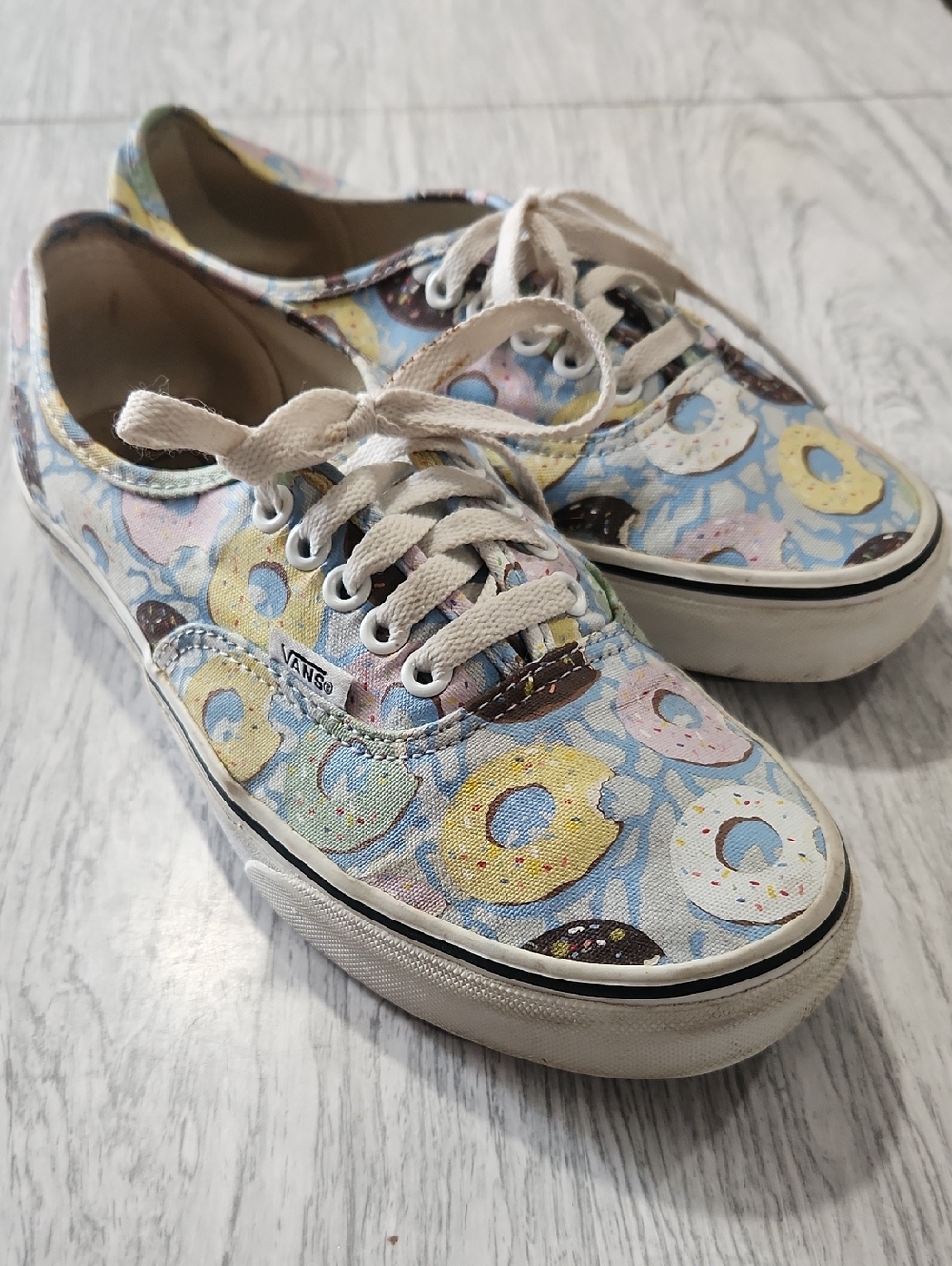 Vans donut print lace up Authentic sneakers Size 8
